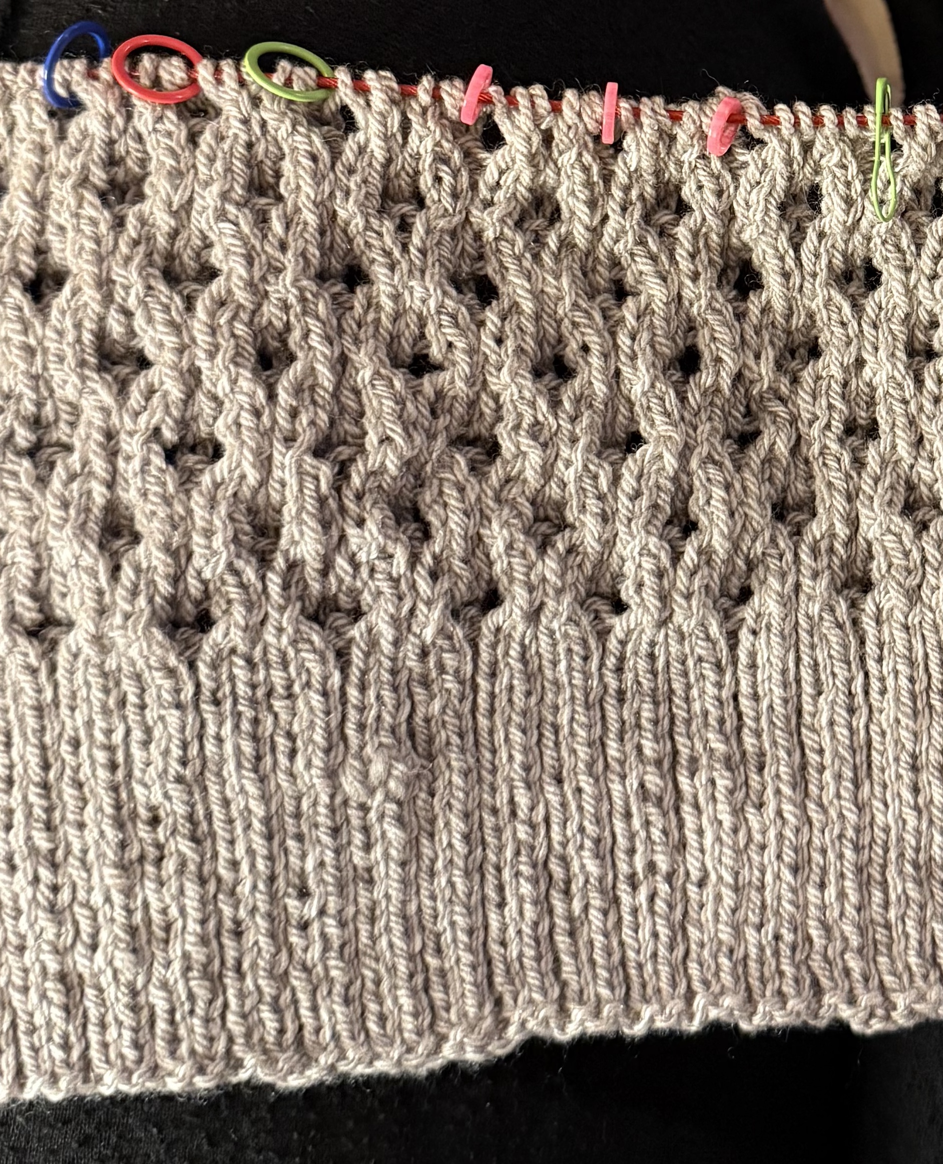 IBlack oak knitting inprogress MG_0755 Light grey wool hand knit swatch, ribbing and an open work pattern